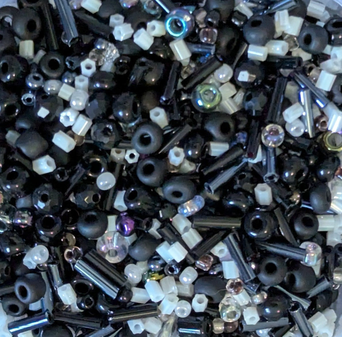 Black & White Bead Mix