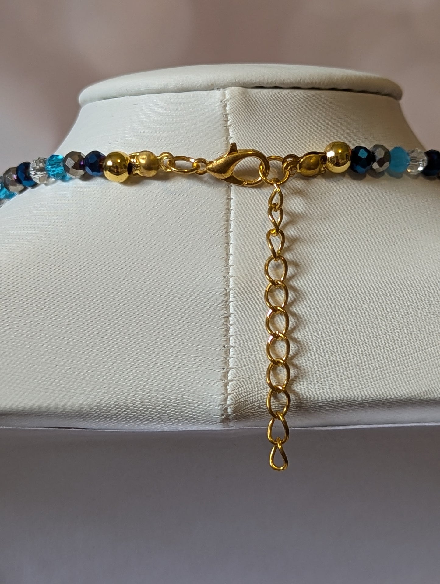 Metallic Star Pendant Necklace