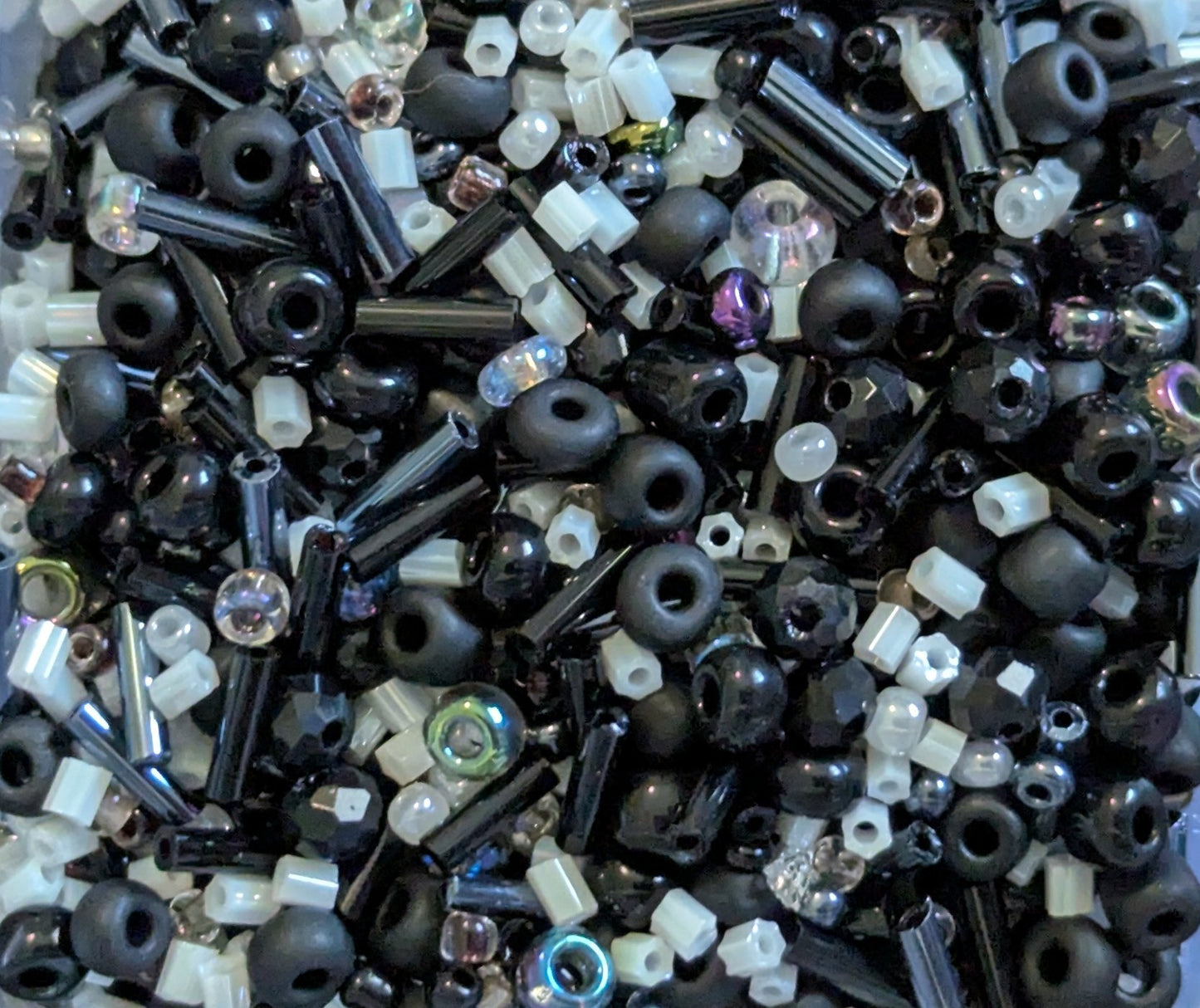 Black & White Bead Mix