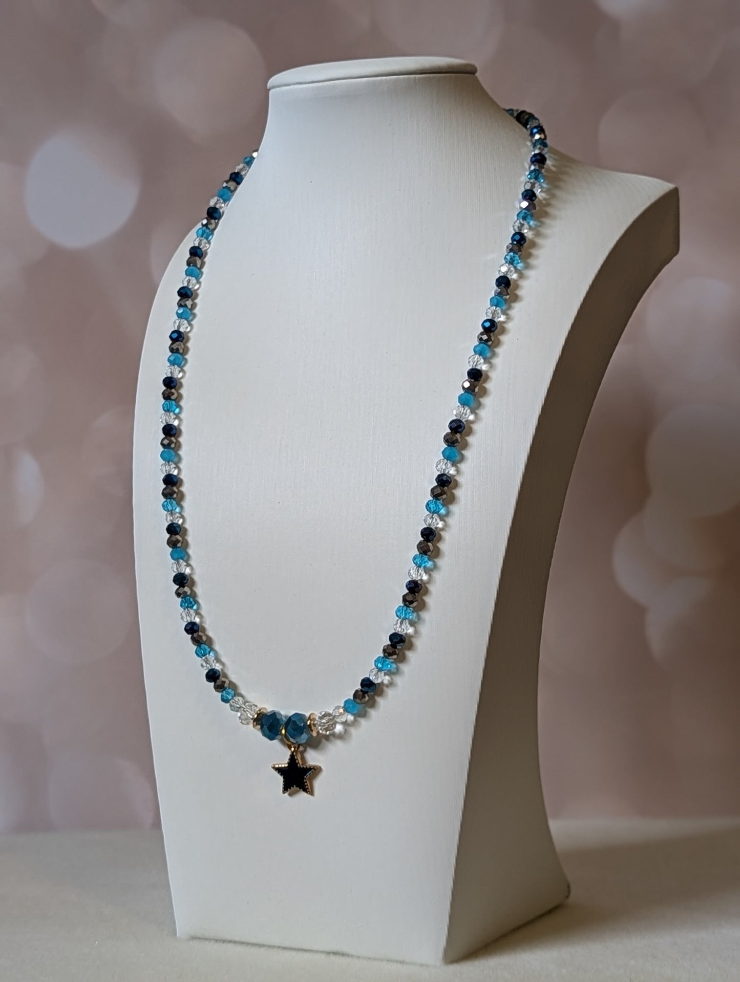 Metallic Star Pendant Necklace