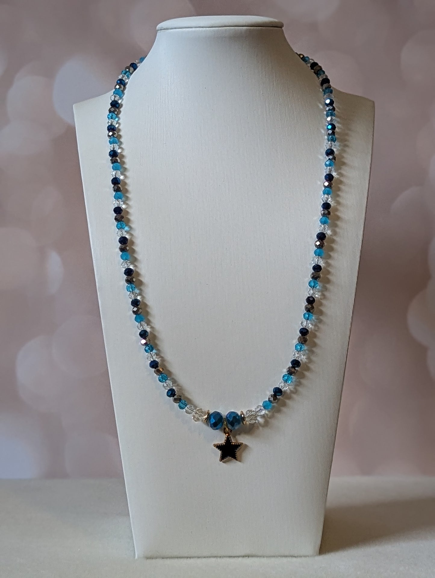 Metallic Star Pendant Necklace