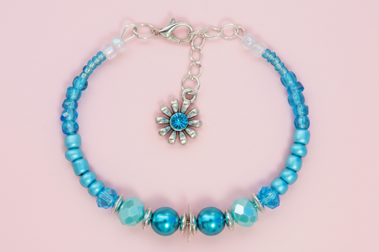 Daisy Flower Wire Bracelet